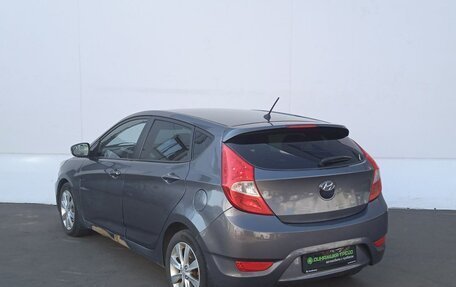 Hyundai Solaris II рестайлинг, 2011 год, 665 000 рублей, 6 фотография