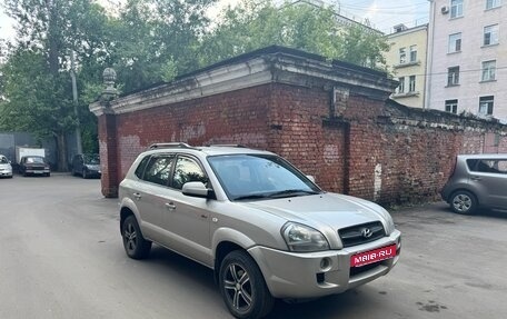 Hyundai Tucson III, 2008 год, 730 000 рублей, 1 фотография