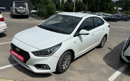 Hyundai Solaris II рестайлинг, 2019 год, 1 350 000 рублей, 1 фотография
