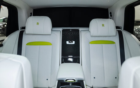 Rolls-Royce Cullinan, 2025 год, 78 990 000 рублей, 27 фотография