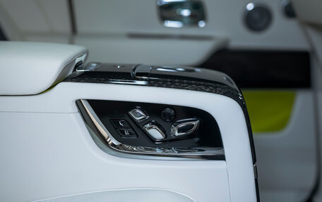 Rolls-Royce Cullinan, 2025 год, 78 990 000 рублей, 32 фотография