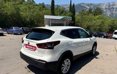 Nissan Qashqai, 2021 год, 2 250 000 рублей, 2 фотография
