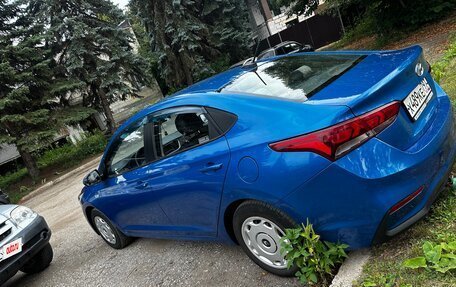 Hyundai Solaris II рестайлинг, 2017 год, 870 000 рублей, 2 фотография