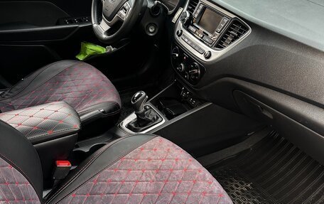 Hyundai Solaris II рестайлинг, 2017 год, 870 000 рублей, 5 фотография