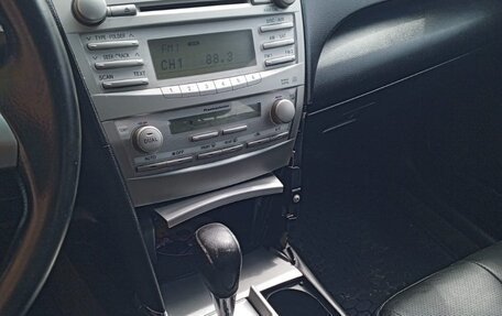 Toyota Camry, 2010 год, 700 000 рублей, 7 фотография