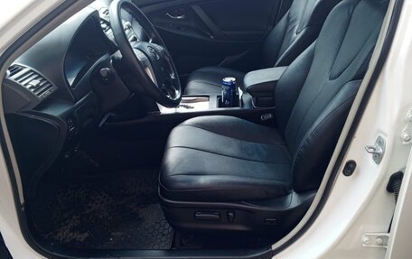 Toyota Camry, 2010 год, 700 000 рублей, 6 фотография
