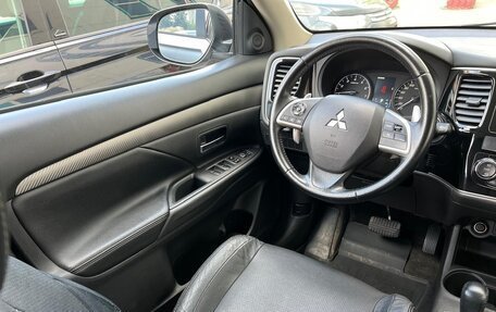 Mitsubishi Outlander III рестайлинг 3, 2014 год, 1 700 000 рублей, 14 фотография