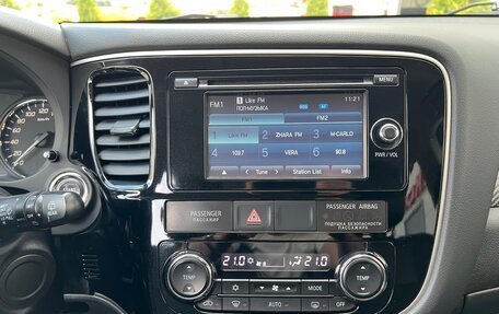 Mitsubishi Outlander III рестайлинг 3, 2014 год, 1 700 000 рублей, 16 фотография
