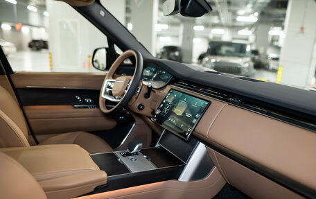 Land Rover Range Rover IV рестайлинг, 2024 год, 20 850 000 рублей, 33 фотография