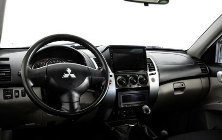 Mitsubishi Pajero Sport II рестайлинг, 2011 год, 1 299 000 рублей, 11 фотография
