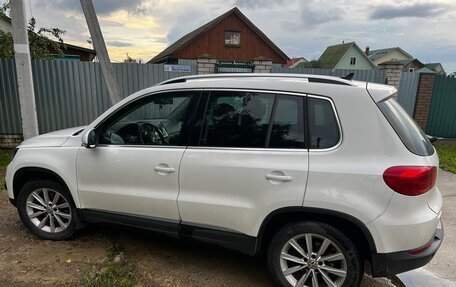 Volkswagen Tiguan I, 2011 год, 1 530 000 рублей, 3 фотография