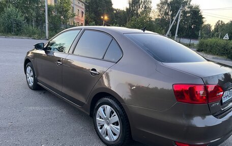 Volkswagen Jetta VI, 2012 год, 980 000 рублей, 4 фотография