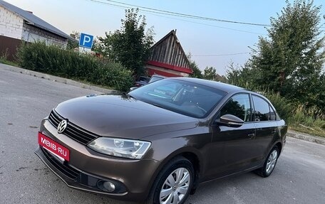 Volkswagen Jetta VI, 2012 год, 980 000 рублей, 9 фотография