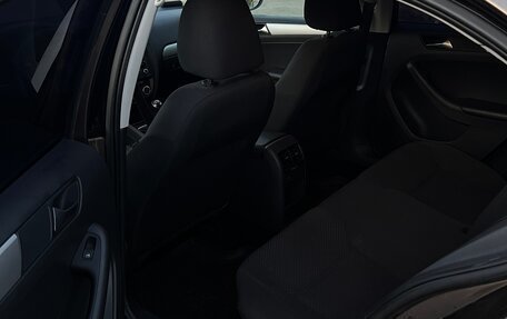 Volkswagen Jetta VI, 2012 год, 980 000 рублей, 11 фотография