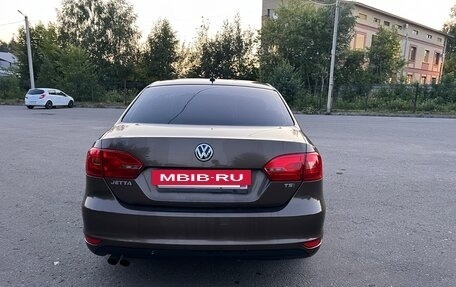 Volkswagen Jetta VI, 2012 год, 980 000 рублей, 6 фотография