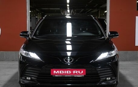Toyota Camry, 2021 год, 3 098 000 рублей, 2 фотография