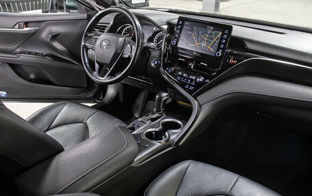 Toyota Camry, 2021 год, 3 098 000 рублей, 11 фотография