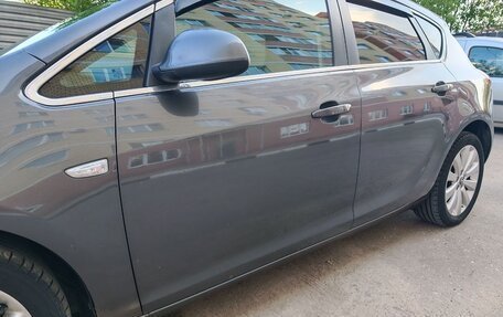 Opel Astra J, 2011 год, 735 000 рублей, 9 фотография