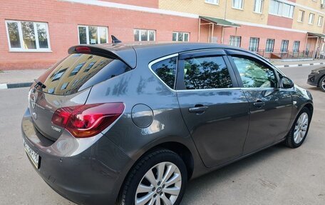 Opel Astra J, 2011 год, 735 000 рублей, 3 фотография