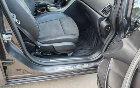 Opel Astra J, 2011 год, 735 000 рублей, 27 фотография