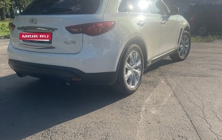 Infiniti QX70, 2014 год, 2 100 000 рублей, 4 фотография