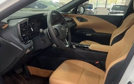 Lexus RX IV рестайлинг, 2025 год, 7 830 000 рублей, 6 фотография