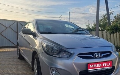 Hyundai Solaris II рестайлинг, 2011 год, 710 000 рублей, 1 фотография