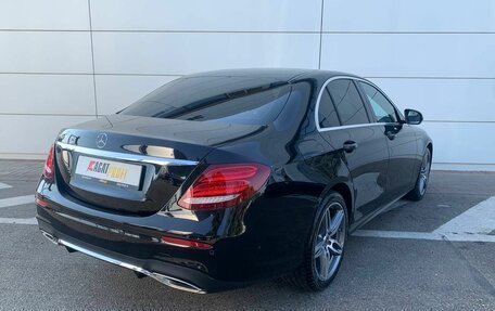 Mercedes-Benz E-Класс, 2018 год, 2 700 000 рублей, 8 фотография