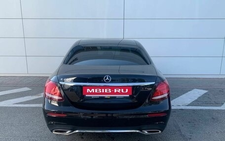 Mercedes-Benz E-Класс, 2018 год, 2 700 000 рублей, 5 фотография