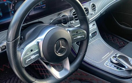 Mercedes-Benz E-Класс, 2018 год, 2 700 000 рублей, 14 фотография