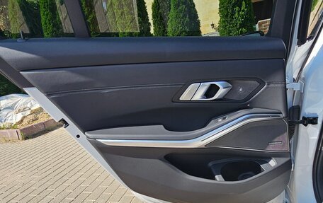 BMW 3 серия, 2020 год, 4 300 000 рублей, 24 фотография