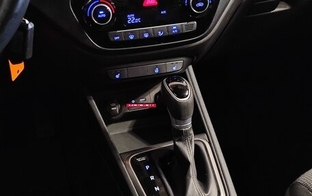 Hyundai Solaris II рестайлинг, 2018 год, 1 369 000 рублей, 10 фотография