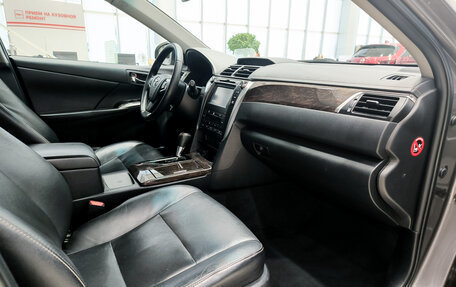 Toyota Camry, 2015 год, 2 150 000 рублей, 15 фотография