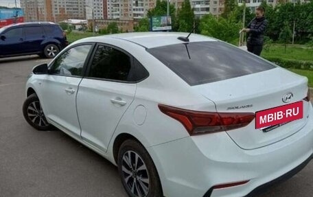 Hyundai Solaris II рестайлинг, 2019 год, 1 350 000 рублей, 3 фотография