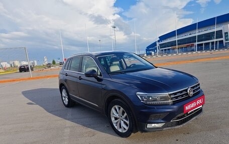 Volkswagen Tiguan II, 2017 год, 2 250 000 рублей, 2 фотография