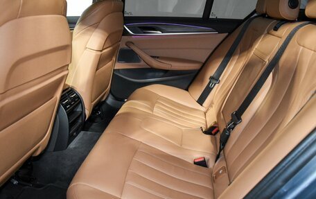 BMW 5 серия, 2018 год, 4 140 000 рублей, 13 фотография