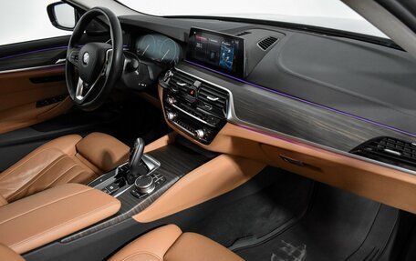BMW 5 серия, 2018 год, 4 140 000 рублей, 15 фотография
