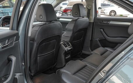 Skoda Superb III рестайлинг, 2019 год, 1 990 000 рублей, 11 фотография