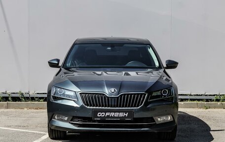 Skoda Superb III рестайлинг, 2019 год, 1 990 000 рублей, 3 фотография