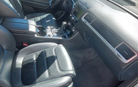 Volkswagen Touareg III, 2015 год, 2 550 000 рублей, 13 фотография
