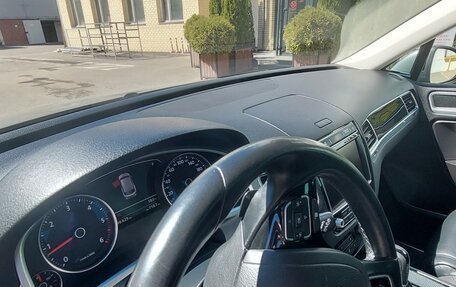 Volkswagen Touareg III, 2015 год, 2 550 000 рублей, 19 фотография