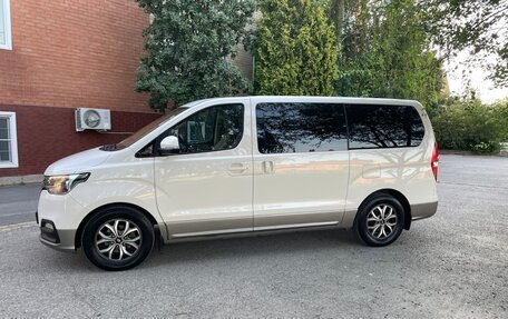 Hyundai H-1 II рестайлинг, 2018 год, 2 765 000 рублей, 3 фотография