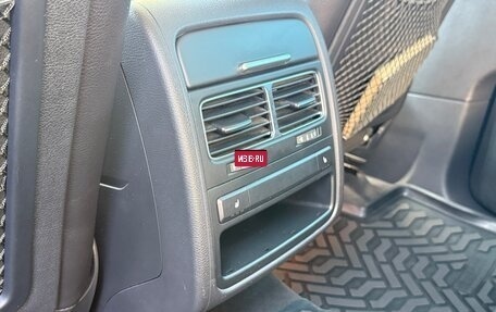 Volkswagen Touareg III, 2017 год, 2 585 000 рублей, 16 фотография