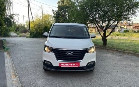 Hyundai H-1 II рестайлинг, 2018 год, 2 765 000 рублей, 10 фотография