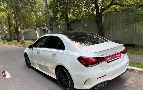 Mercedes-Benz A-Класс, 2021 год, 3 250 000 рублей, 8 фотография