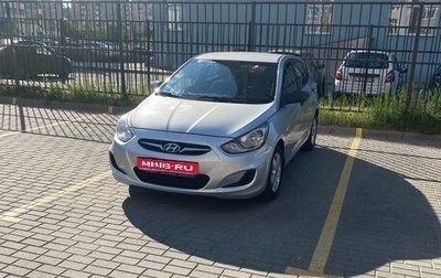 Hyundai Solaris II рестайлинг, 2011 год, 730 000 рублей, 1 фотография