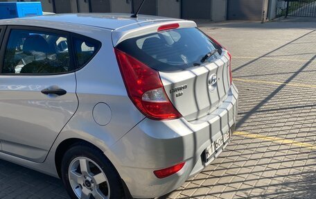 Hyundai Solaris II рестайлинг, 2011 год, 730 000 рублей, 3 фотография