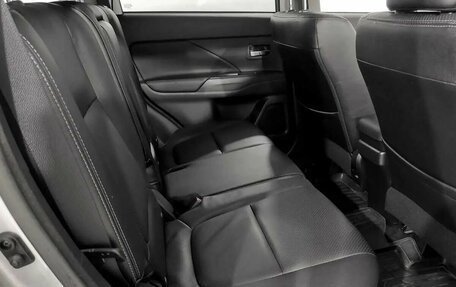Mitsubishi Outlander III рестайлинг 3, 2017 год, 1 650 000 рублей, 12 фотография