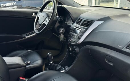 Hyundai Solaris II рестайлинг, 2015 год, 950 000 рублей, 10 фотография
