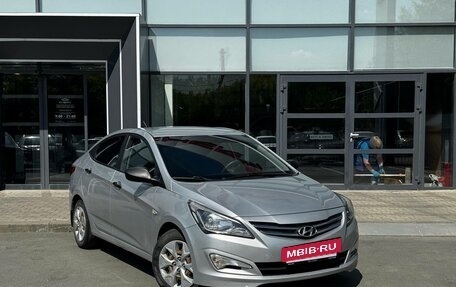 Hyundai Solaris II рестайлинг, 2015 год, 950 000 рублей, 3 фотография